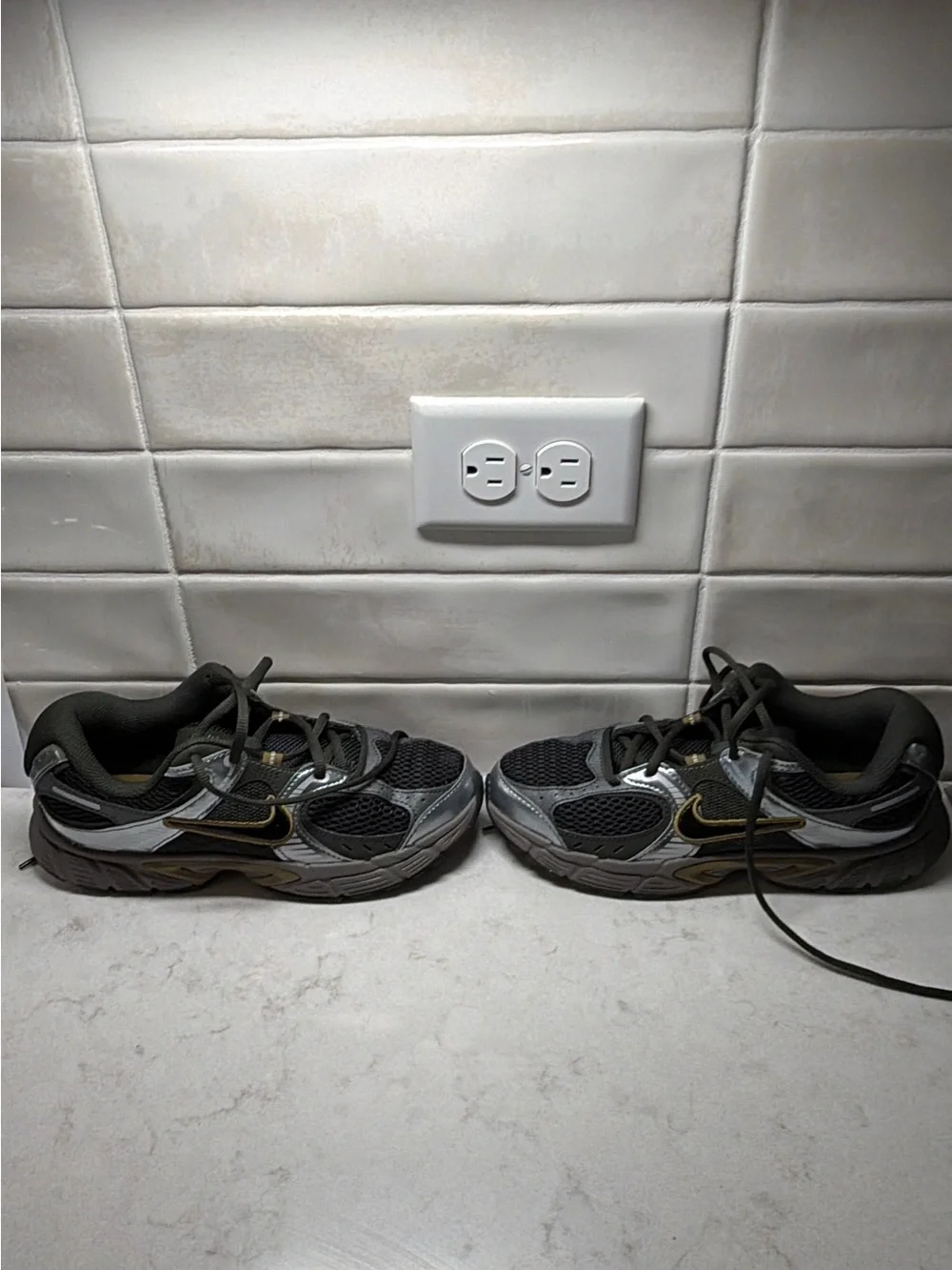 Nike Big Kids V5 RNR Tennis Shoes
